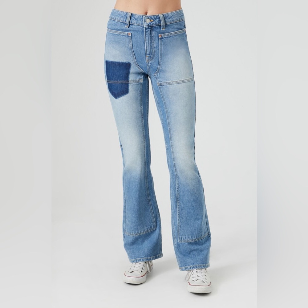 Forever 21 Seamed Mid Rise Flare Bootcut Jeans Light Wash Patch Size 27